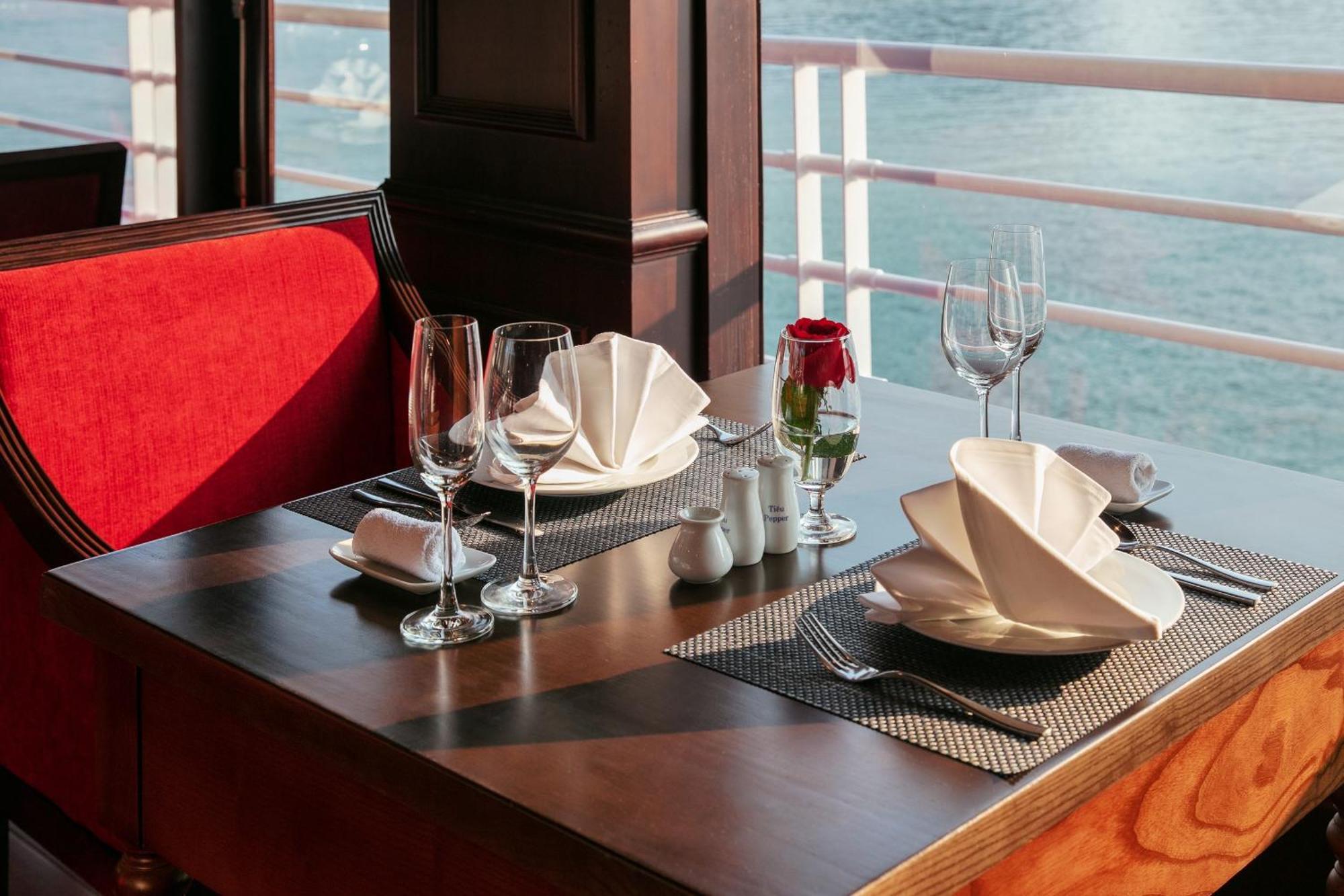 Halong Dragon Bay Cruise Hotel Ha Long Exterior photo