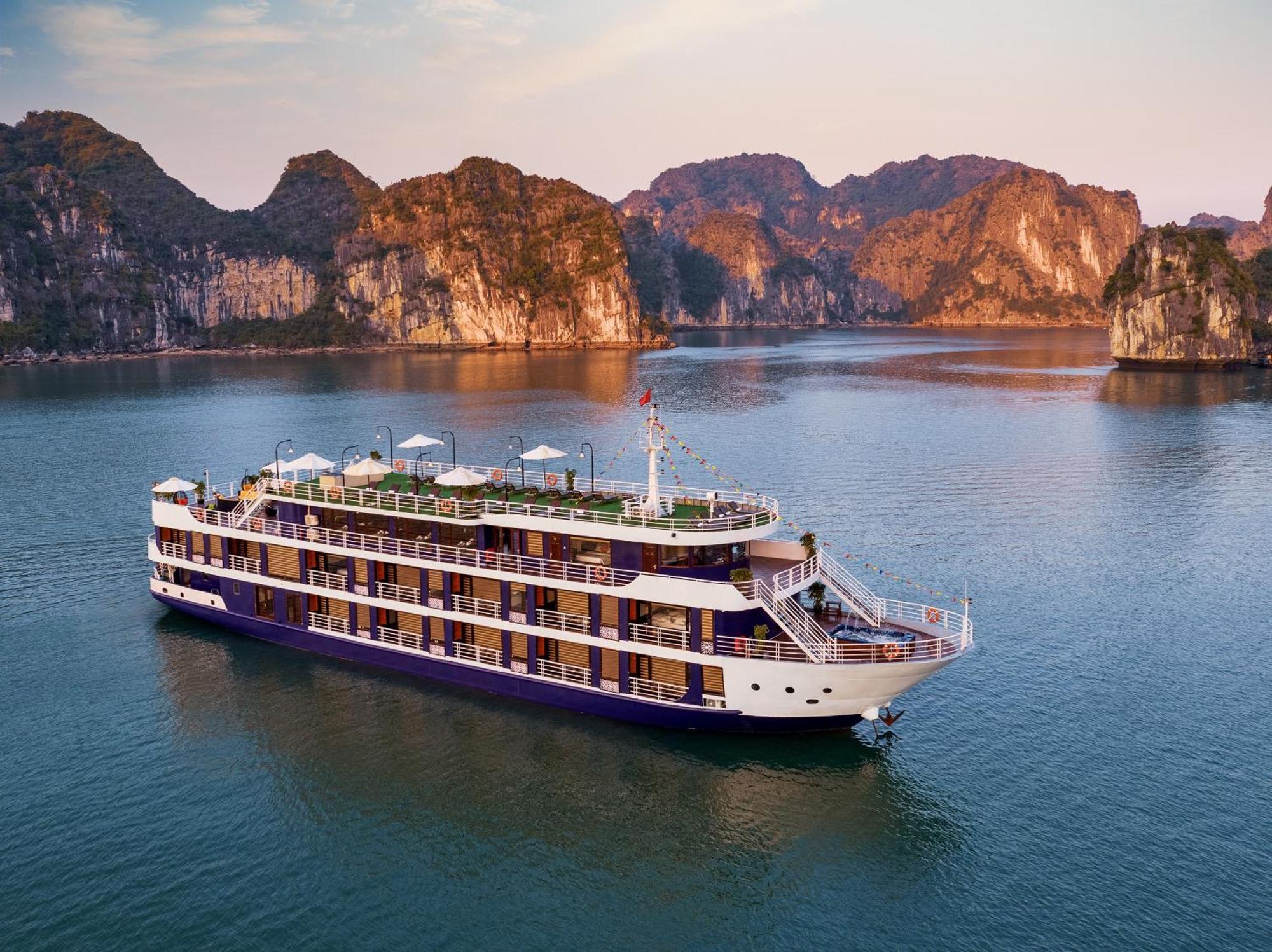 Halong Dragon Bay Cruise Hotel Ha Long Exterior photo