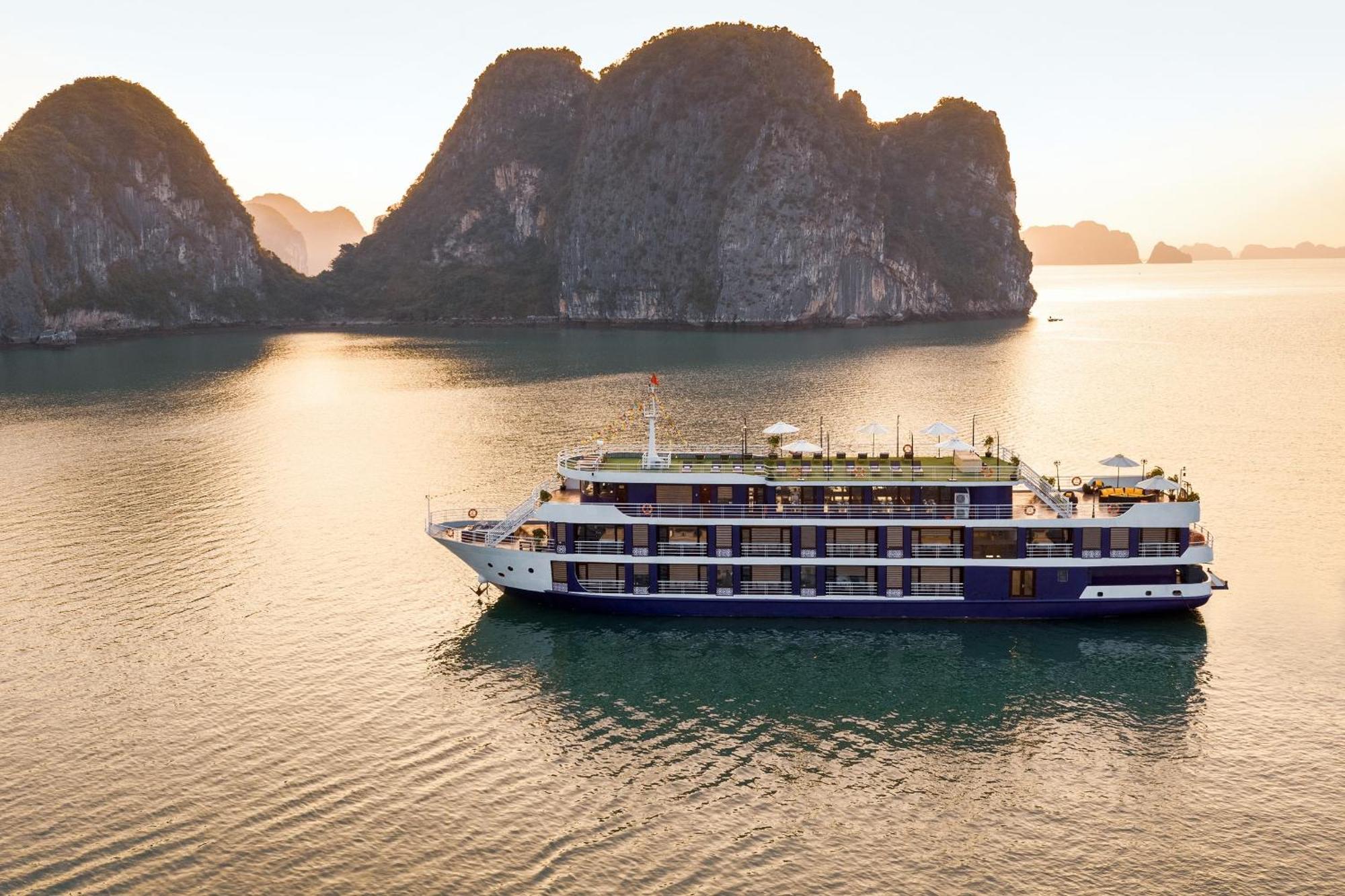 Halong Dragon Bay Cruise Hotel Ha Long Exterior photo
