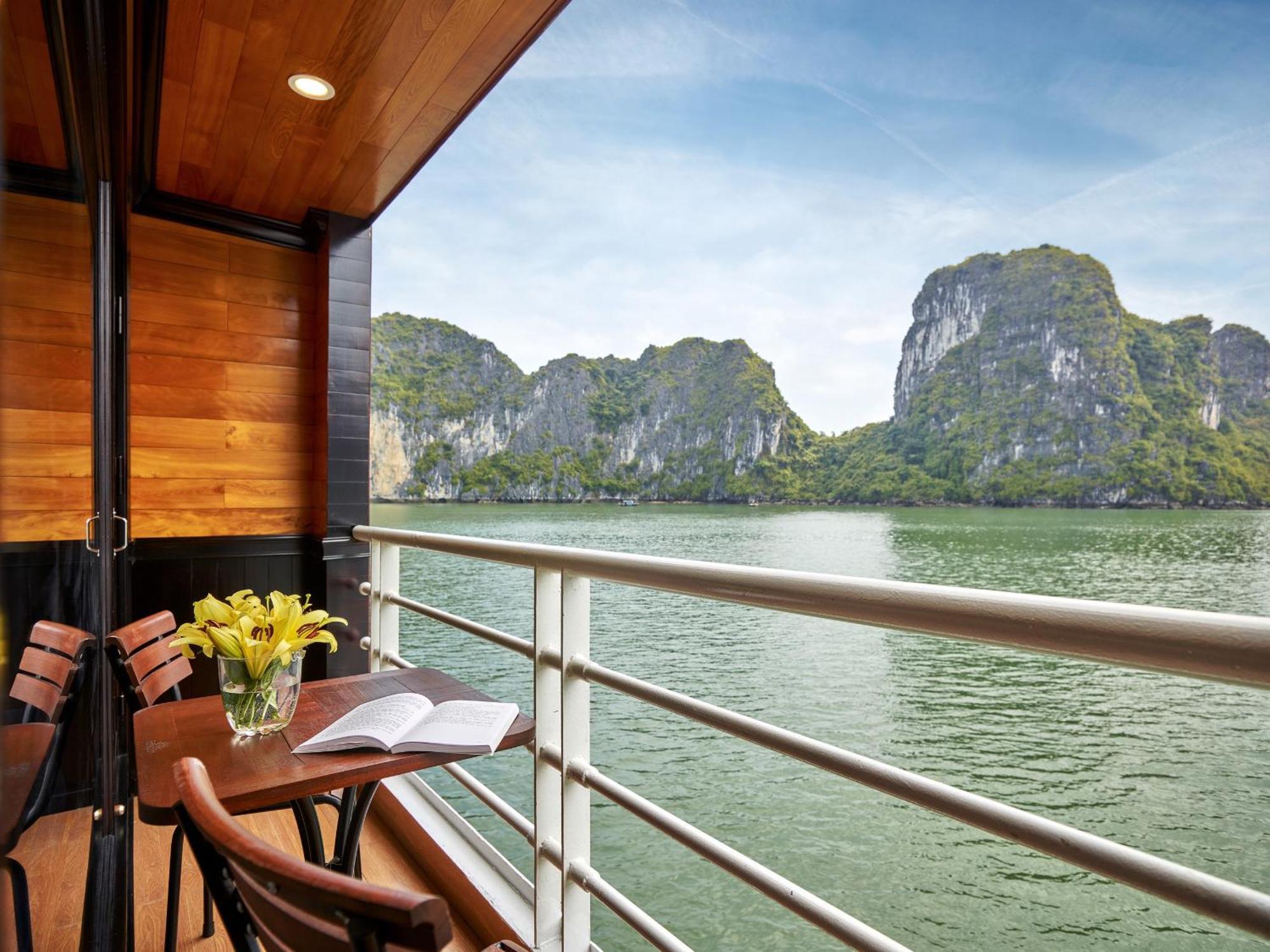 Halong Dragon Bay Cruise Hotel Ha Long Exterior photo